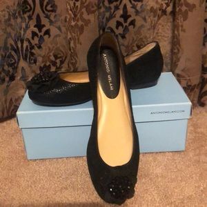 Antonio Melani black flats 7.5